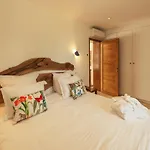 Bed & Breakfast Aux Truffes De Combecave *