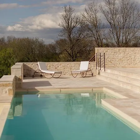 Aux Truffes De Combecave Bed & Breakfast