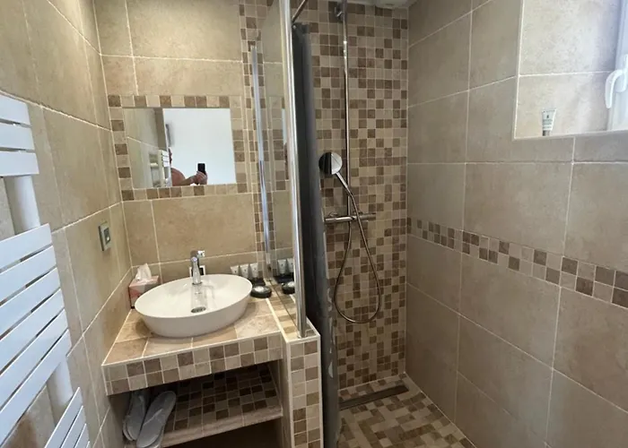 Aux Truffes De Combecave Oda ve Kahvaltı